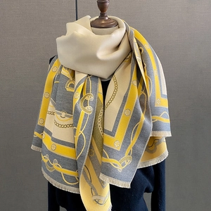 Écharpe épaisse en imitation cachemire avec motif équestre jaune et gris et franges