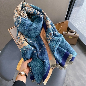 Artistic star-pattern cashmere-feel scarf with tassels and thick jacquard knit fabric