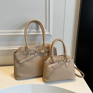 Women Tote Handbag Crossbody Bag PU Leather Ribbed Textured Pleated Vintage Niche Daily Commute Shell Bag Silver Buckle