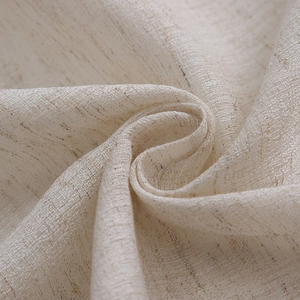 Tenda in lino beige moderno con trama naturale e finitura oscurante di alta qualità