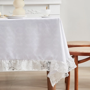Modern wit jacquard tafelkleed met bloemenpatroon en elegante kant voor huisdecoratie