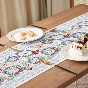 Classical Chinese floral table runner with retro print on cotton linen fabric for home decor
