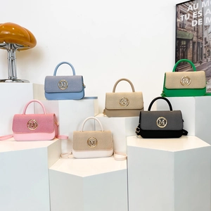 Mini sacs chics bicolores en six couleurs avec boucle dorée en forme de lettre M