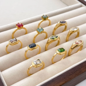 Bague En Zircon Coloré Acier Inoxydable Plaqué Or 18K 6 Griffes Taille Marquise Carrée Bijoux Élégants Pour Femmes