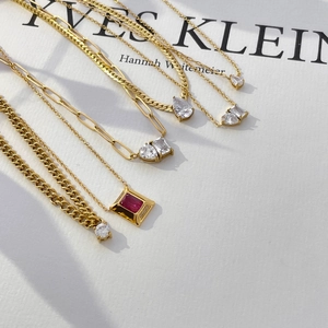 Collana In Acciaio Inossidabile Placcato Oro 18K Per Donna Pendente Rubino Rosso Zirconia Quadrato Goccia D'Acqua