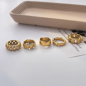 Bagues En Acier Titane Plaqué Or 18K Bambou Vague Tissé Creux Coeur Géométrique Surface Large Bijoux Modernes Pour Femmes