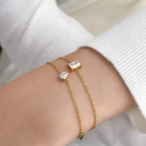 Bracelet en acier inoxydable plaqué or 18 carats avec zircons carrés et en goutte