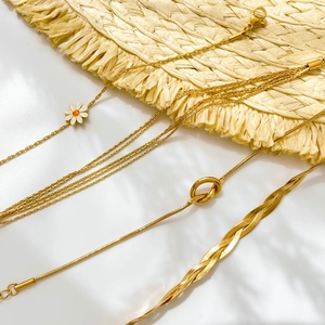 Daisy charm titanium steel gold layered bracelet set with woven knot details and chains