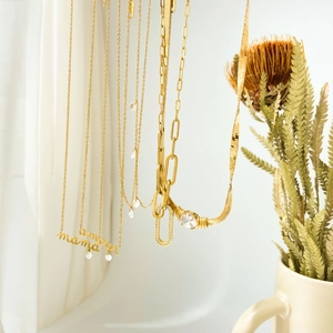 Collier Pendentif En Zircon Acier Titane Chaîne Serpent Trombone Lettre Mama Amour Bijoux Minimalistes Pour Femmes