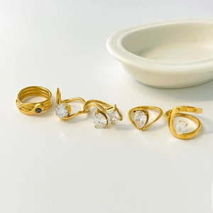 Bague En Acier Titane Plaqué Or 18K Incrustation Zircon Goutte Géométrique Oeil De Serpent Bijoux Minimalistes Femmes