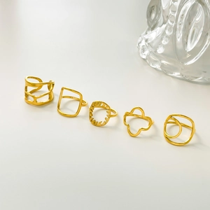 Bagues Géométriques Creuses Acier Au Titane Minimaliste Irrégulier Carré Fleur Design Bijoux Mode Femmes Ton Or