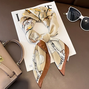 Elegantes Magnolien Blumen Quadratisches Halstuch Satin Polyester Satinngefühl Mode Kopf Hals Tuch Für Damen