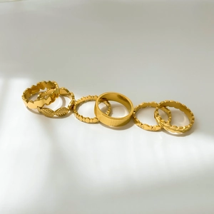 Bagues En Acier Au Titane Pour Femmes Feuille Cœur Poisson Engrenage Ovale Bijoux De Mode Minimalistes Couleur Or