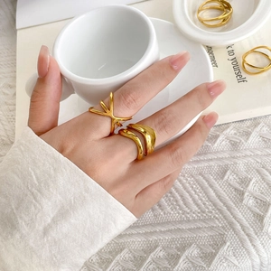 Minimalist Geometric Intertwined Ring Titanium Steel 18K Gold Plated Hollow Out Crossed Line Fashion Commuter For Women