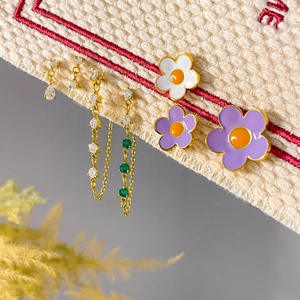Boucles d'oreilles en acier titane plaqué or 18 carats pour femmes boucles d'oreilles fleurs en zircone cubique douce bijoux de mode