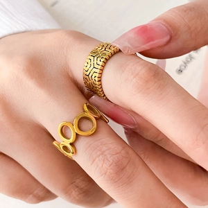 Gold plated hollow chain rings and textured gear band set worn on hand, elegant style