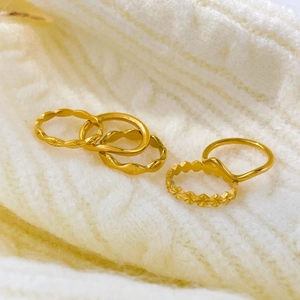 5-piece set of 18K gold plated titanium steel rings with wave and engraved patterns