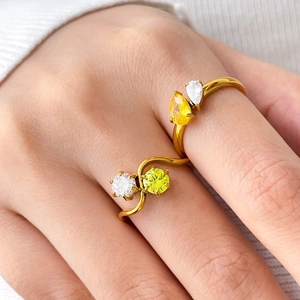 18K gold plated titanium ring with wavy band and colorful double zircon stones