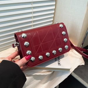 Borsa a Tracolla con Borchie Stile Punk da Donna in Pelle PU Trapuntata Geometrica Piccola Borsa a Spalla Quadrata Casual Festa