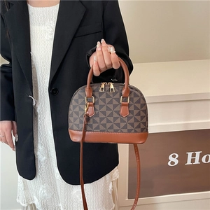 Elegante geometrische Muschel-Handtasche mit braunem Muster für Damen