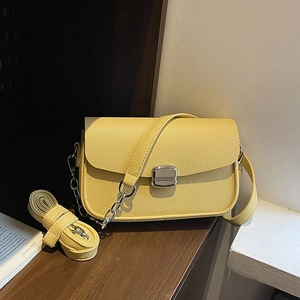 Women Crossbody Bag PU Leather Lychee Pattern Small Square Shoulder Purse Vintage Minimalist With Silver Chain Strap