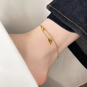 Bracelet de cheville élégant cœur doré avec chaîne réglable en acier titane au pied