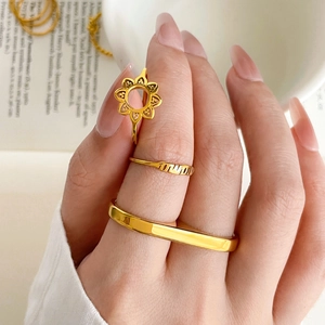 Sunflower and MAMA letter gold plated titanium steel rings set for women