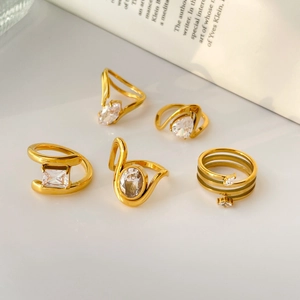 Five-piece 18K gold plated titanium ring set with sparkling geometric zircon stones