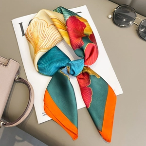 Foulard Carré Imprimé Feuilles De Ginkgo Imitation Satin Satin Bandana Pour Femmes Bureau Accessoire De Sac À Main Élégant