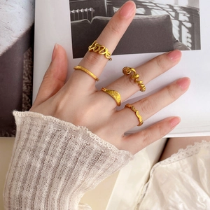Ringe Aus Titanstahl Für Damen 18K Vergoldet Sonnenstrahl Liebesbrief Blatt Design Spiral Geometrischer Retro Minimalismus