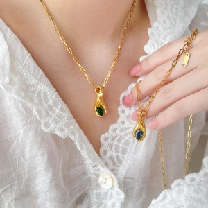 Vintage 18K gold plated snake chain necklace set with green zircon hand pendant