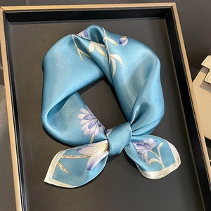 Sciarpa Quadrata In Pura Raso Di Gelso Da Donna Elegante Stampa Di Fiori Di Magnolia Foulard In Raso Accessorio Moda