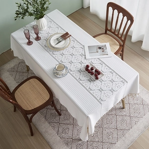 Nappe en dentelle française blanche avec jacquard floral et franges fait main pour table