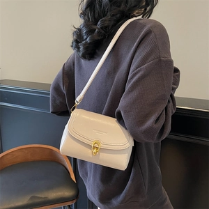 Sac bandoulière rétro crème pour femmes avec fermoir fer à cheval et fine lanière