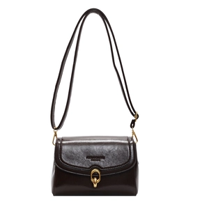 Sac bandoulière rétro marron foncé en cuir avec boucle dorée et fermeture à rabat