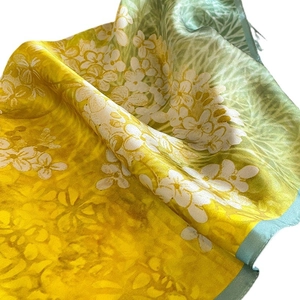 Gradient yellow silk scarf with white floral print and elegant stitched edges