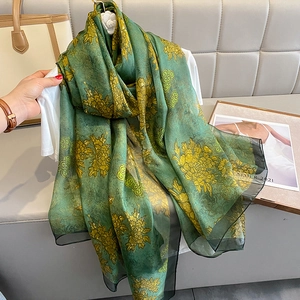Vintage Floral Printed Satin Shawl For Women Oversized Lightweight Soft Sand Fabric Beach Sunscreen Scarf Elegant Wraps For Wedding Party