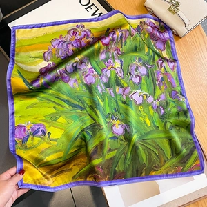 Carré de soie artistique avec imprimé Iris de Van Gogh aux tons jaunes et verts