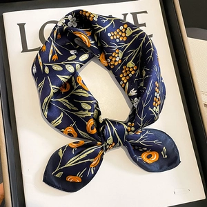 Foulard En Satin De Mûrier Pour Femmes Imprimé Floral Rétro Petit Carré De Cou Bandana De Mode Élégant Accessoire Cheveux