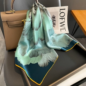 Elegant Mulberry Satin Square Scarf Floral Print Satin Decorative Neck Wrap Fashion Headscarf For Women