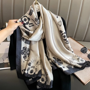 Écharpe Imprimée Satin De Satin Synthétique Grand Châle Fleur De Camélia Vintage Élégant Foulard Femme Doux Automne Hiver