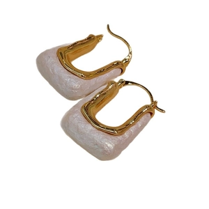 U-shaped 18K gold plated hoop earrings with pink pearl texture drop for women