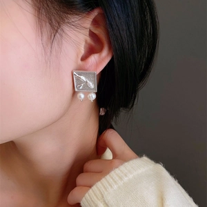 Square Relief Stud Earrings With 925 Sterling Silver Earring Post And Freshwater Pearl Vintage Artistic Jewelry For Women