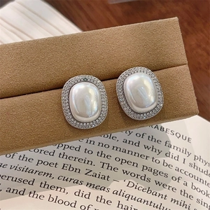 Vintage French Oval Imitation Artificial Pearl Stud Earrings With Copper Earring Post Micro Pave Cubic Zirconia Alloy Jewelry Women