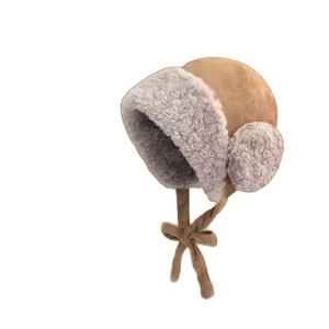 Chapeau de trappeur épais en laine d'agneau pour l'hiver avec protège-oreilles camel