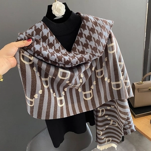 Houndstooth and letter pattern cashmere-like scarf with tassels in blue and brown