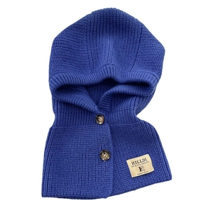 Cagoule en maille épaisse bleu roi avec boutons et écusson pour la chaleur d'hiver
