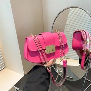 Sac Bandoulière Femme Mode Cuir PU Petit Sac Carré À Rabat Chaîne En Métal Doré Couleur Unie Rétro Quotidien Sac À Épaule