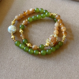 Bracelet double rang en jaspe vert avec citrine jaune et breloque en grande perle blanche