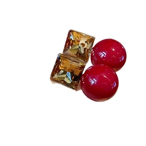 Elegant festive red pearl earrings with square amber crystal in a vintage style